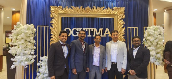 Alumni at the convention